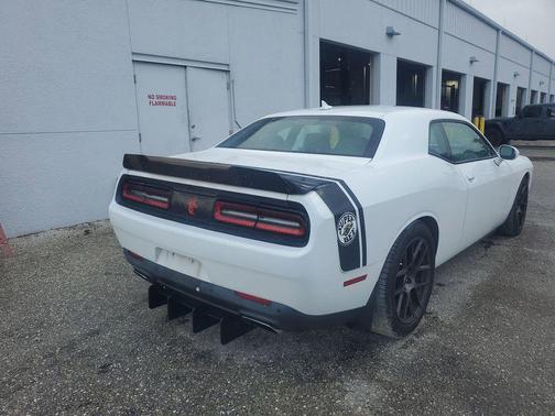 2016 Dodge Challenger R/T Scat Pack