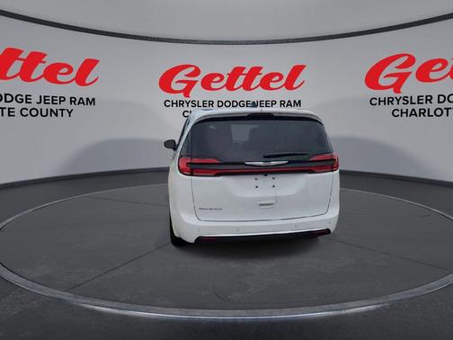2026 Chrysler Pacifica L