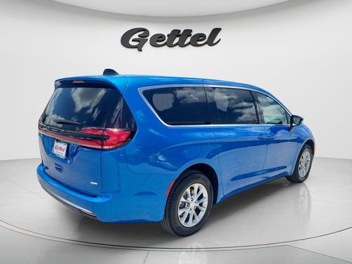 Hydro Blue Pearlcoat 2027 Chrysler Pacifica L