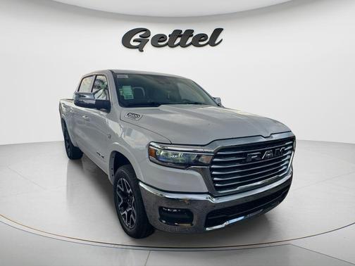 Ivory White Tri-Coat Pearlcoat 2026 RAM 1500 Laramie