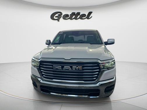 Ivory White Tri-Coat Pearlcoat 2026 RAM 1500 Laramie