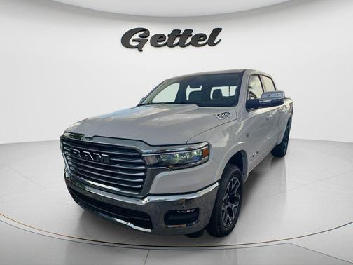 Ivory White Tri-Coat Pearlcoat 2026 RAM 1500 Laramie