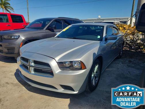 2012 Dodge Charger SE