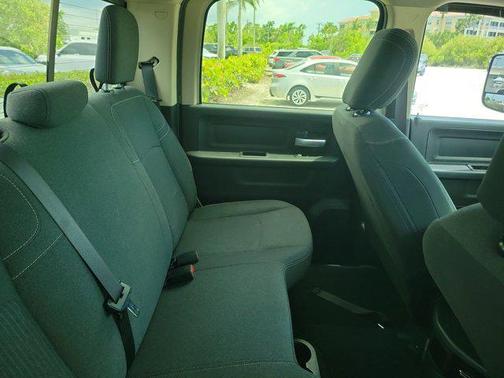 2019 RAM 3500 Tradesman Crew Cab 4x4 8' Box
