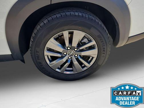 2023 Nissan Pathfinder S FWD