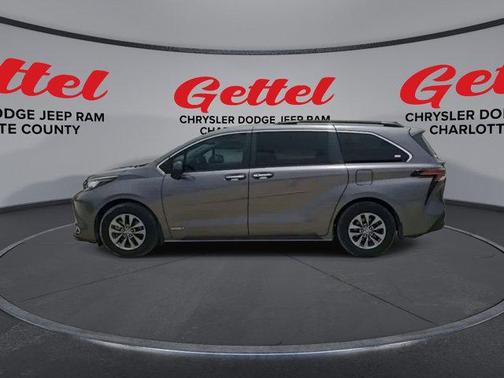 2021 Toyota Sienna XLE 7 Passenger