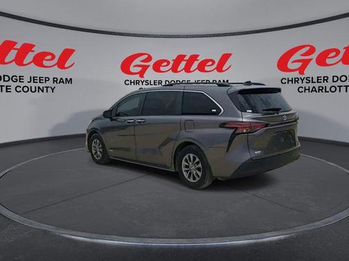 2021 Toyota Sienna XLE 7 Passenger