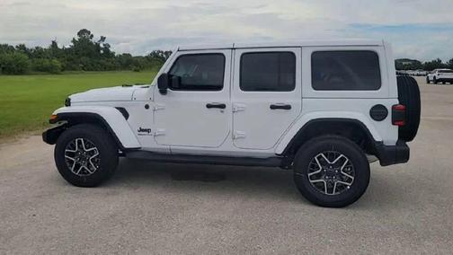 2025 Jeep Wrangler 4-Door Sahara 4x4