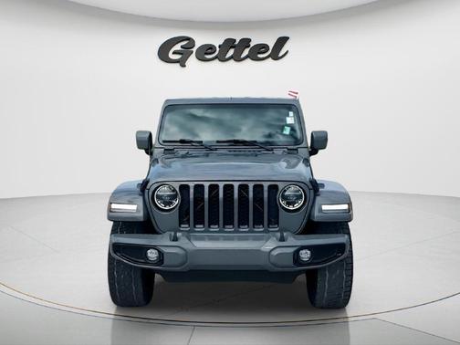 Sting-Gray Clearcoat 2022 Jeep Gladiator Overland
