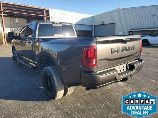 2025 RAM 3500 Big Horn Crew Cab 4x4 8' Box