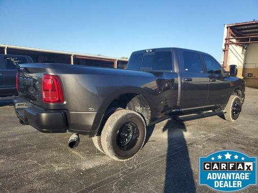 2025 RAM 3500 Big Horn Crew Cab 4x4 8' Box