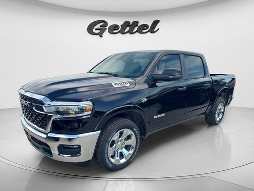 Diamond Black Crystal Pearlcoat 2026 RAM 1500 Big Horn/Lone Star