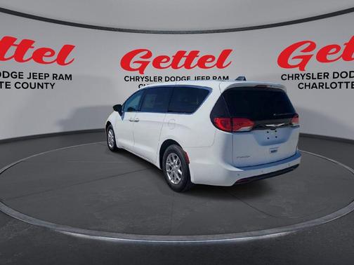 2026 Chrysler Voyager LX