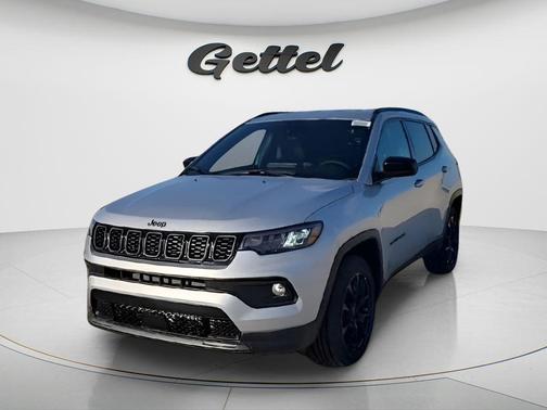 Silver Zynith Metallic Clearcoat 2026 Jeep Compass Latitude