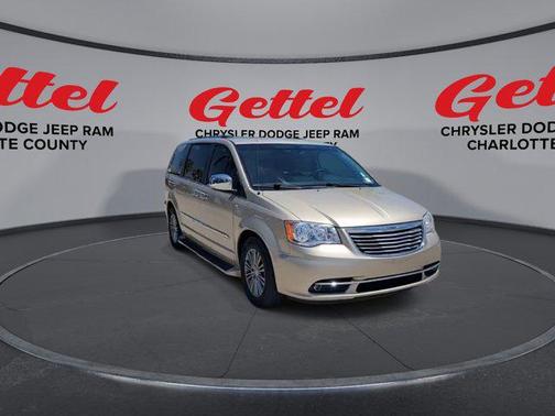 2014 Chrysler Town & Country Touring-L