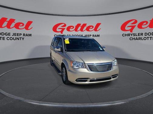 2014 Chrysler Town & Country Touring-L