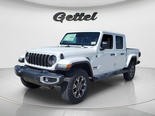 Bright White Clearcoat 2026 Jeep Gladiator Sahara 4x4