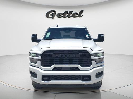 Bright White Clearcoat 2026 RAM 2500 Big Horn Crew Cab 4x4 6'4' Box