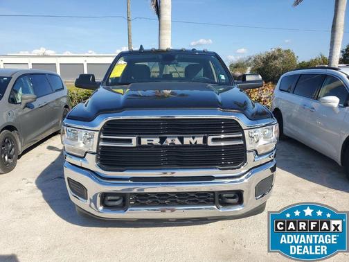 2019 RAM 3500 Big Horn Crew Cab 4x4 8' Box