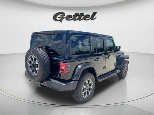 Black Clearcoat 2026 Jeep Wrangler 4-Door Sahara 4x4