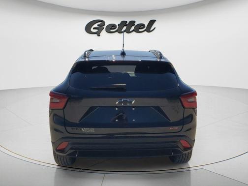 Mosaic Black Metallic 2026 Chevrolet Trax FWD 2RS