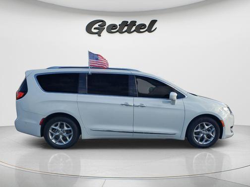 2019 Chrysler Pacifica Touring-L Plus