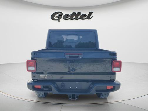 Black Clearcoat 2023 Jeep Gladiator Willys 4x4