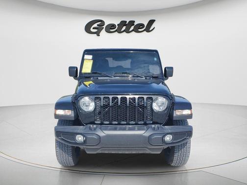 Black Clearcoat 2023 Jeep Gladiator Willys 4x4