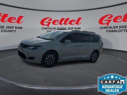 2020 Chrysler Pacifica Touring-L Plus