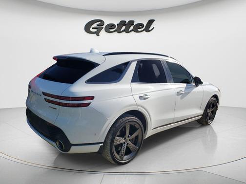 Alta White 2025 Genesis GV70 3.5T AWD Sport