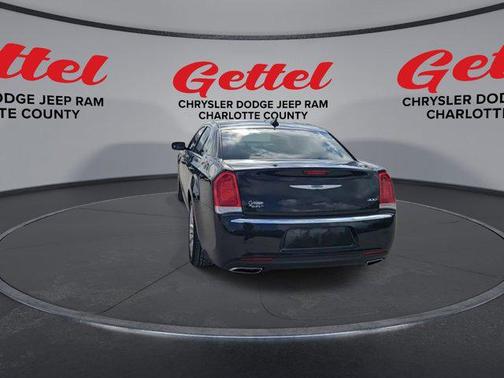 2018 Chrysler 300 Touring