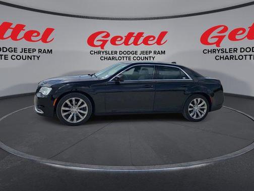 2018 Chrysler 300 Touring