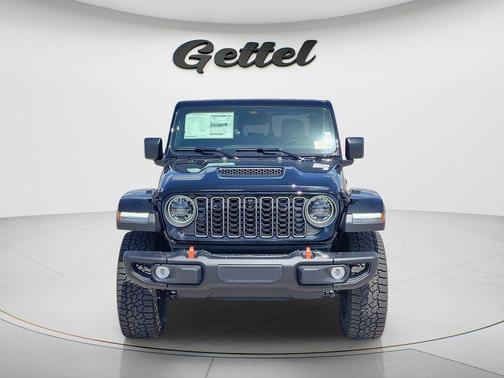Black Clearcoat 2026 Jeep Gladiator Mojave X 4x4