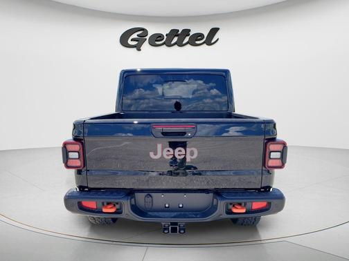 Black Clearcoat 2026 Jeep Gladiator Mojave X 4x4