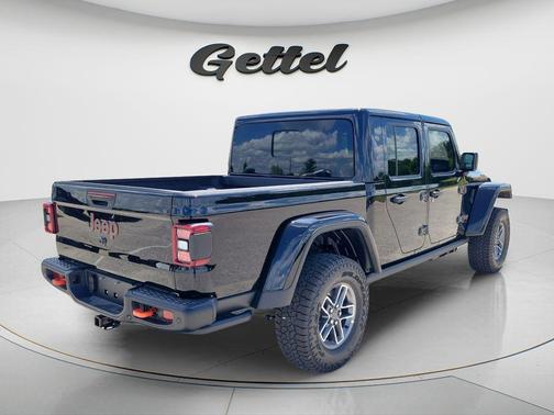 Black Clearcoat 2026 Jeep Gladiator Mojave X 4x4