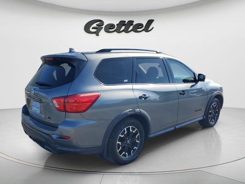 Gun Metallic 2020 Nissan Pathfinder SL 2WD