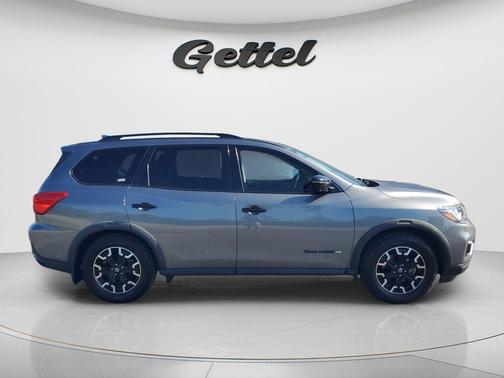 Gun Metallic 2020 Nissan Pathfinder SL 2WD