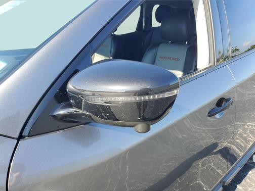 Gun Metallic 2020 Nissan Pathfinder SL 2WD