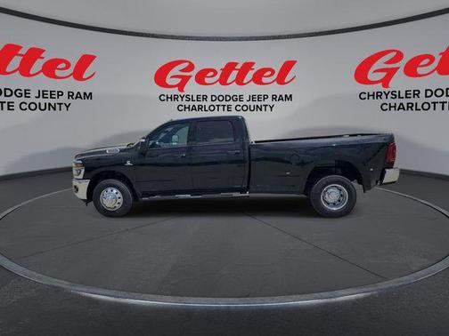2025 RAM 3500 Tradesman Crew Cab 4x2 8' Box