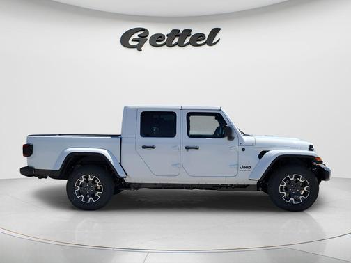 Bright White Clearcoat 2026 Jeep Gladiator Sahara 4x4