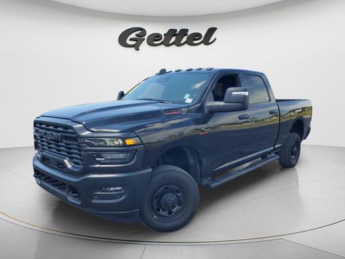 Diamond Black Crystal Pearlcoat 2025 RAM 2500 Tradesman Crew Cab 4x4 6'4' Box
