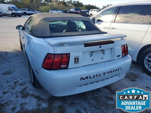 2004 Ford Mustang Premium