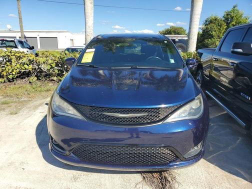 2019 Chrysler Pacifica Touring Plus