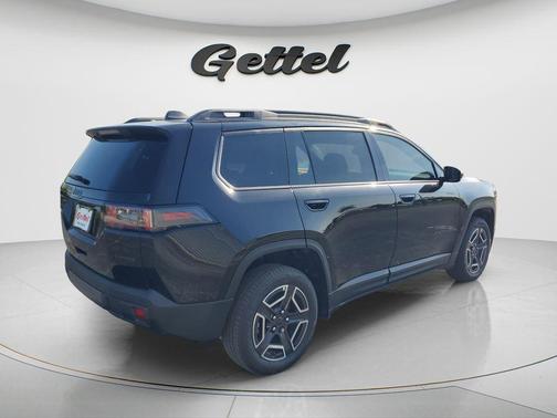 Diamond Black Crystal Pearlcoat 2026 Jeep Cherokee Limited
