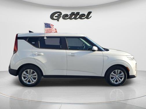 Snow White Pearl 2021 Kia Soul LX
