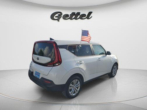 Snow White Pearl 2021 Kia Soul LX