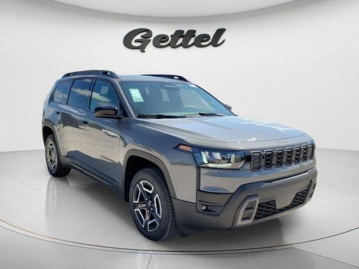 Sting-Gray Clearcoat 2026 Jeep Cherokee Laredo