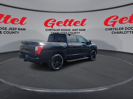 2023 Nissan Titan SV