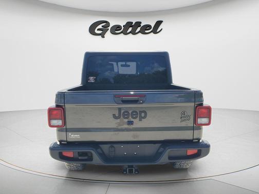 Granite Crystal Metallic Clearcoat 2022 Jeep Gladiator Willys 4x4