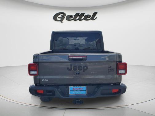 Granite Crystal Metallic Clearcoat 2022 Jeep Gladiator Willys 4x4